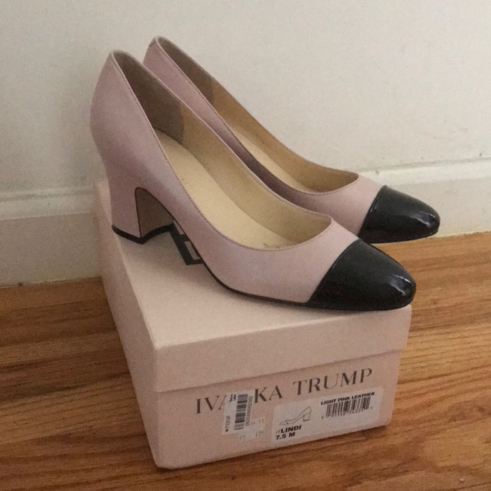 Ivanka Trump shoes heels size 7.5 Blush Pink Black Cap Toe Block Heel